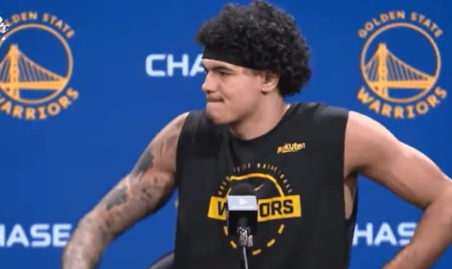 pg电子官网-桑托斯：库里看着状态很好，有他和我们一起在场真的很棒