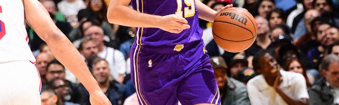 詹姆斯尴尬准三双里夫斯35分救主，大帝空砍35+7+7，湖人逆转76人